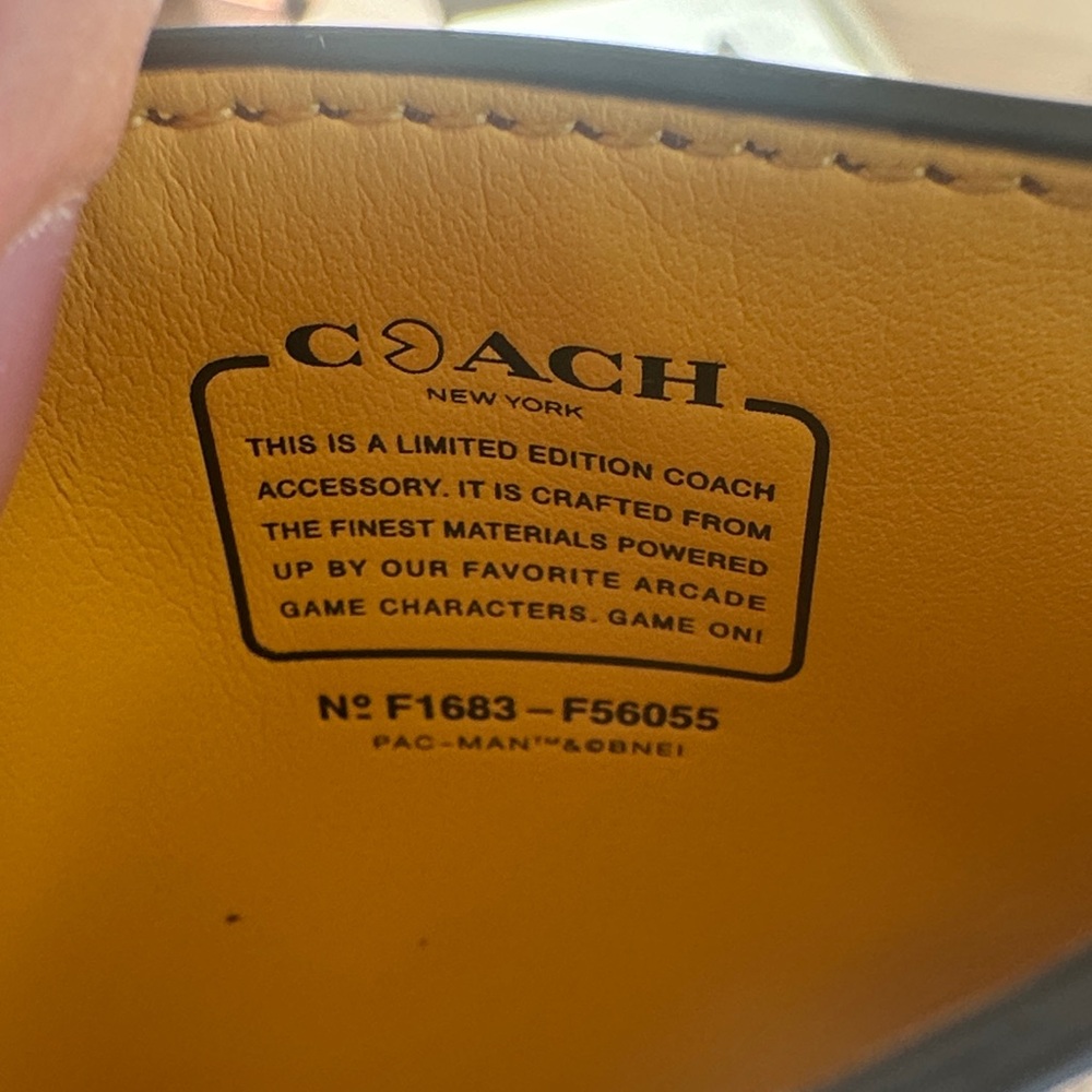 NWOT Coach x PAC-MAN Limited Edition Card Holder - Picture 6 of 9